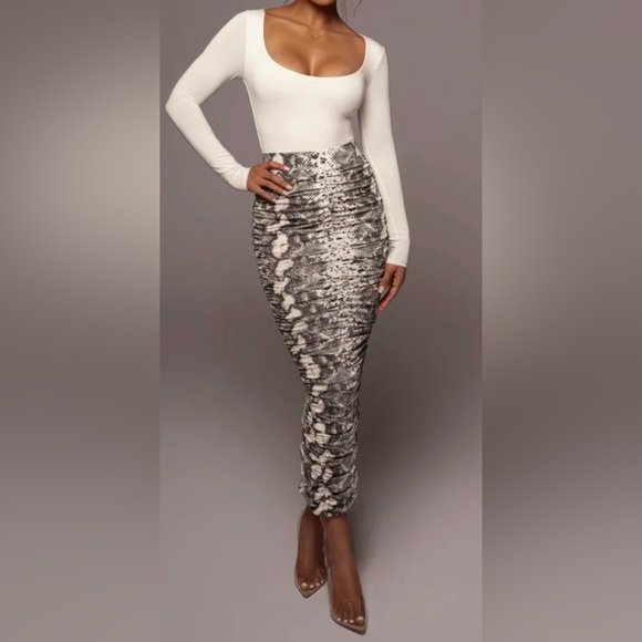 JLUXLABEL Cobra Ruched skirt - Picture 2 of 12